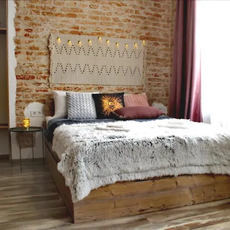 Dorosh-home квартира-студія в центрі львова *